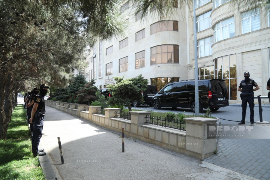 Баку, 30 июня 2025 года. Полиция оцепила офис российского агентства «Sputnik». Фото: report.az