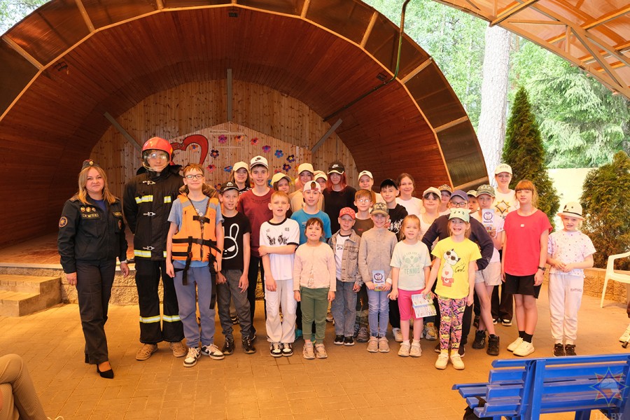 Тематическое занятие МЧС для воспитанников детского лагеря «Щатково».  