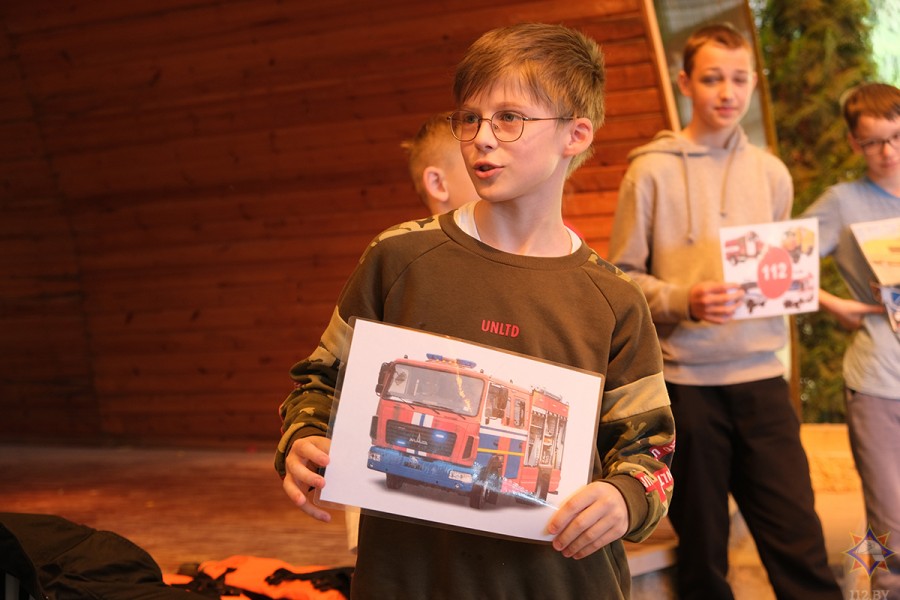 Тематическое занятие МЧС для воспитанников детского лагеря «Щатково».  