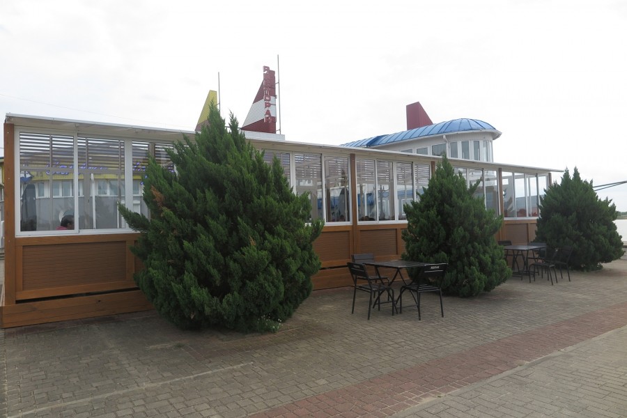 Июнь 2025 г. Могилев, ул.Симонова, открытая терраса ресторана «Санта Мария».