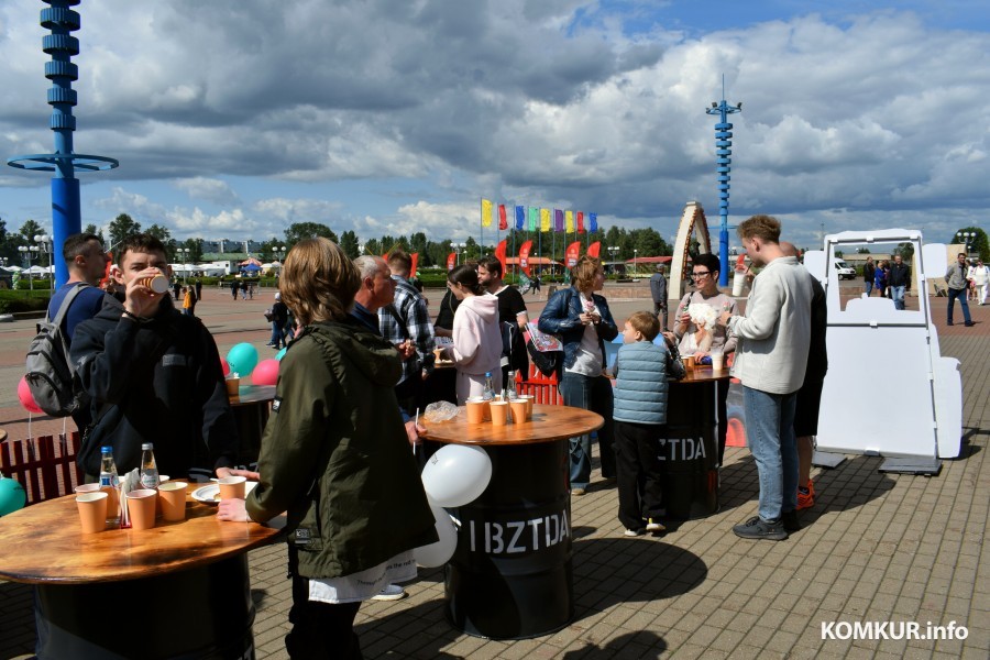 28.06.2025. «Бобруйск-Арена». Фестиваль еды от городских предприятий «Смачна есці».