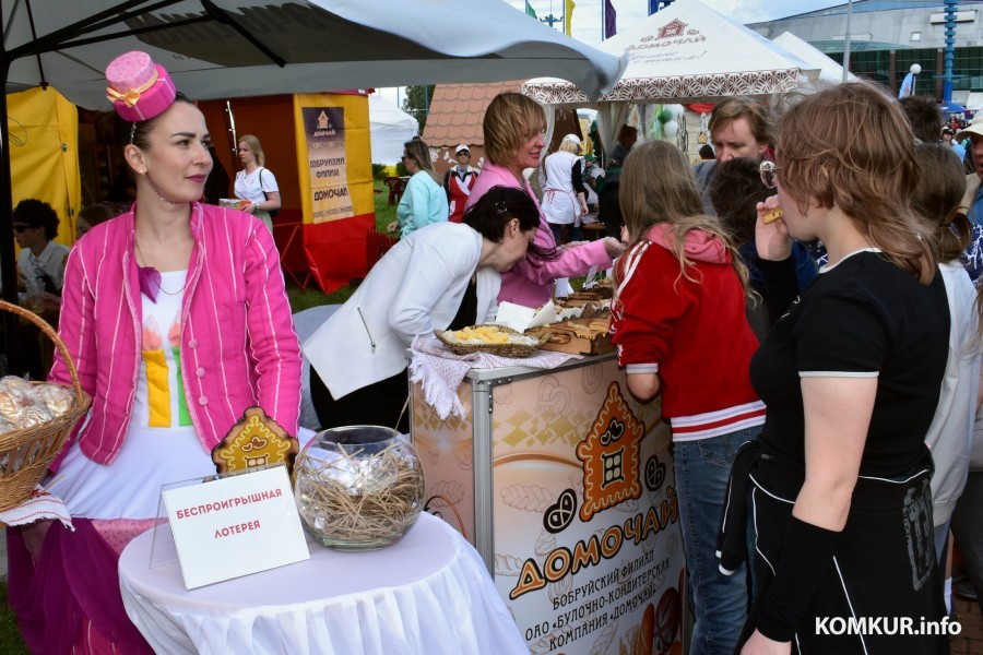28.06.2025. «Бобруйск-Арена». Фестиваль еды от городских предприятий «Смачна есці». «Домочай».