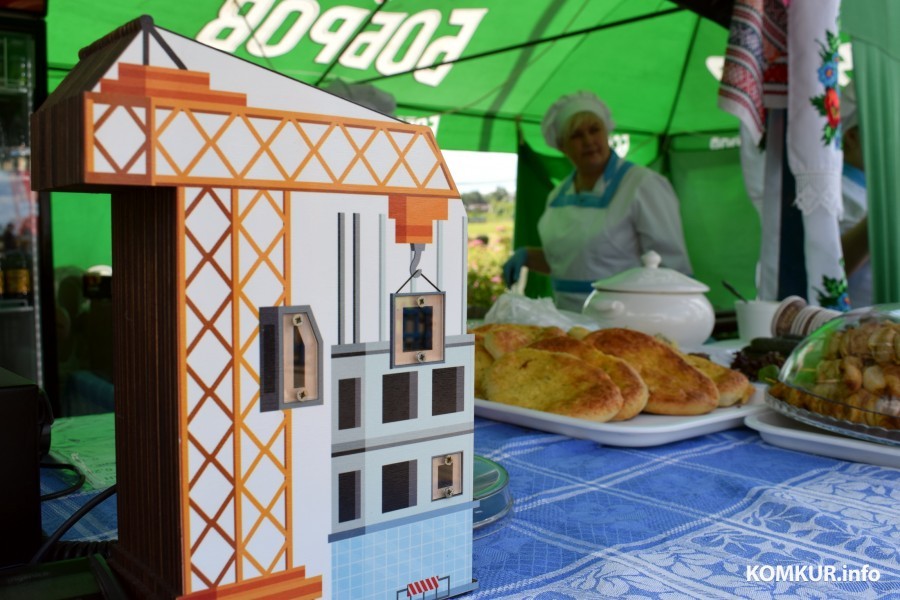 28.06.2025. «Бобруйск-Арена». Фестиваль еды от городских предприятий «Смачна есці». Завод КПД.