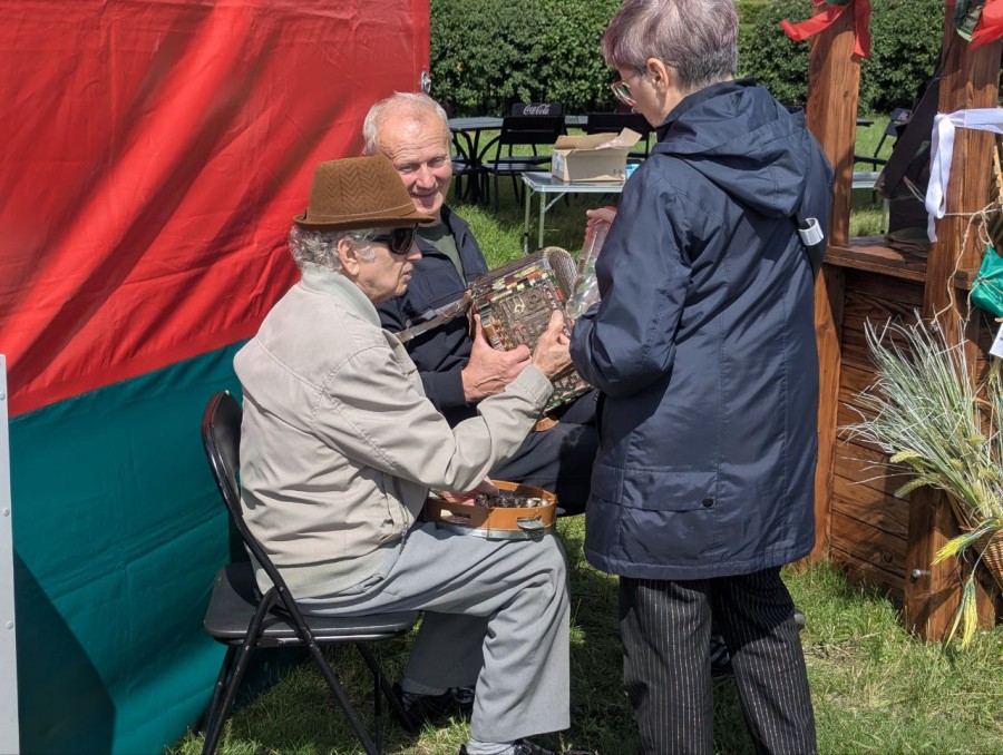 28.06.2025. Бобруйск. Праздничные гуляния у ледового дворца.