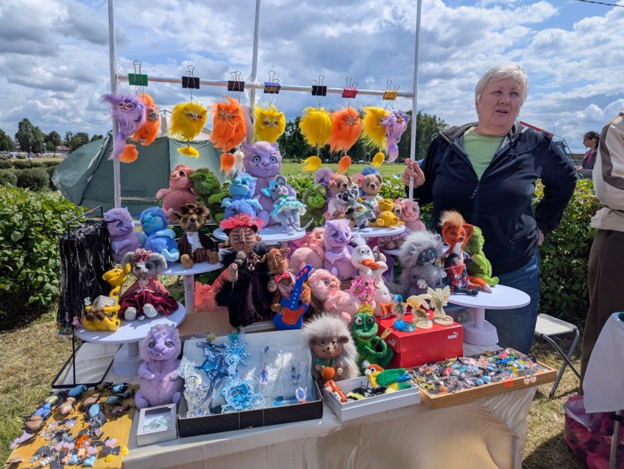 28.06.2025. Бобруйск. Праздничные гуляния у ледового дворца.
