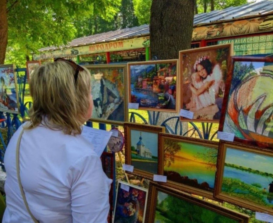 2024 год, Выставка-конкурс работ художественного и декоративно-прикладного творчества инвалидов-колясочников в Жлобине