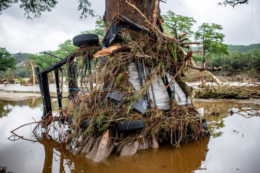 Наводнение в Техасе: погибли десятки человек, включая детей летнего лагеря