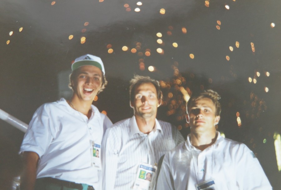 1990-е гг. Испания. Во время закрытия Олимпийских игр в Барселоне. Тренер Сергей Пострехин - в центре, Александр Масейков - справа.