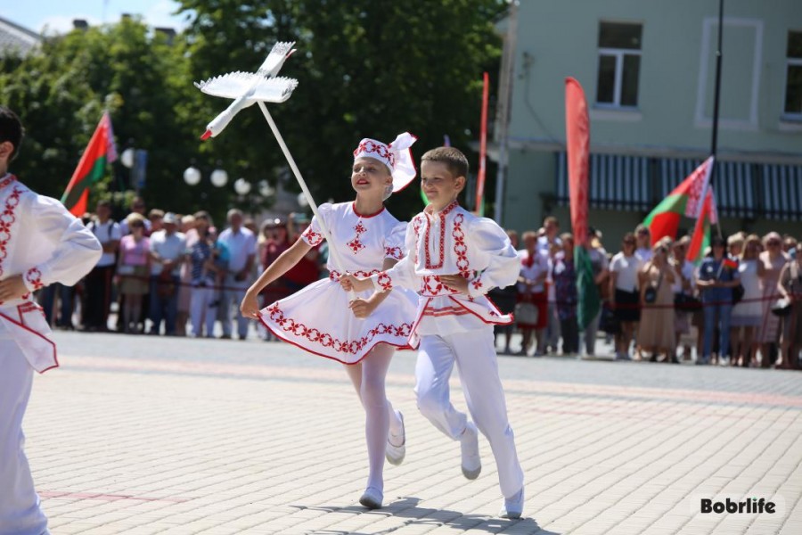Бобруйск, площадь Победы, 3 июля 2025 года. Митинг, посвященный Дню Независимости Республики Беларусь и 81-й годовщине освобождения нашей страны от немецко-фашистских захватчиков, Фото: bobrlife.by.
