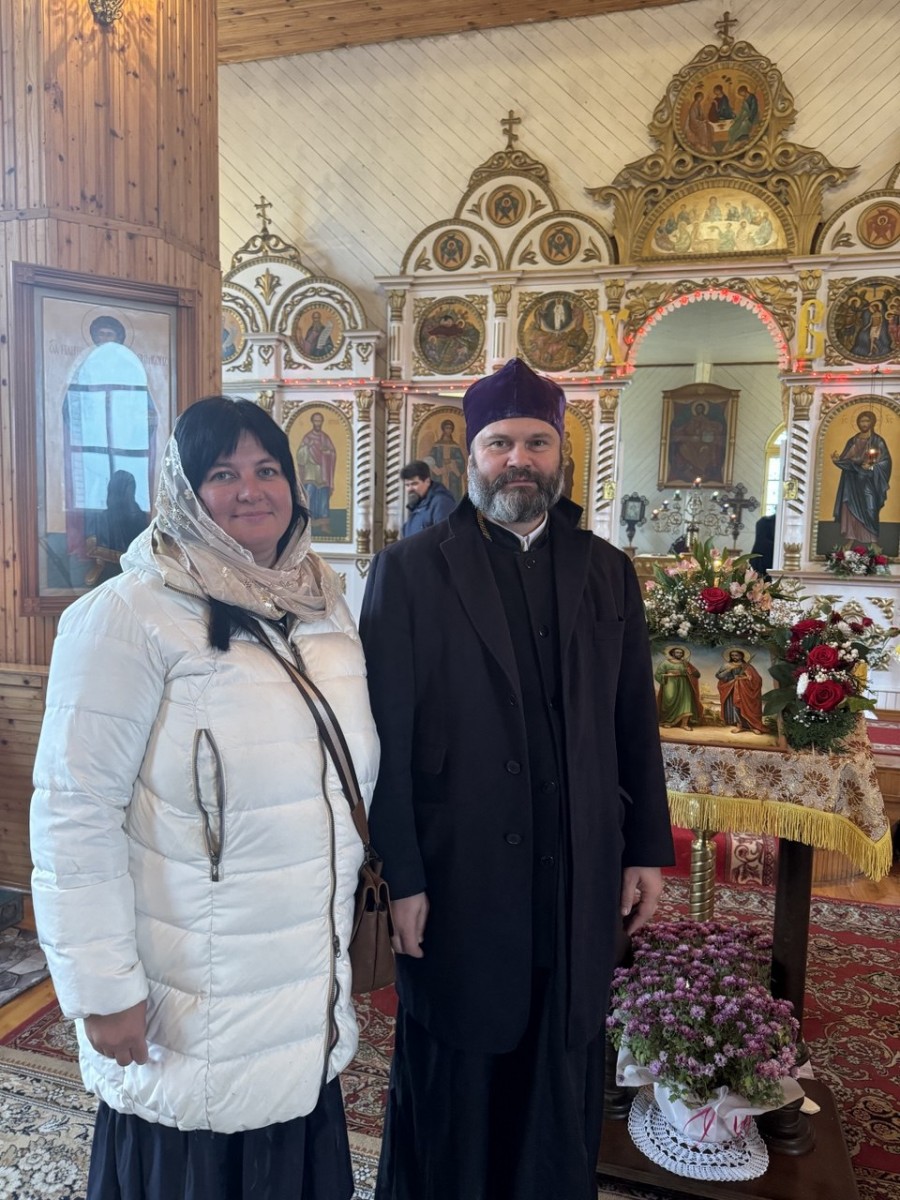 Отец Виктор и матушка Мария.