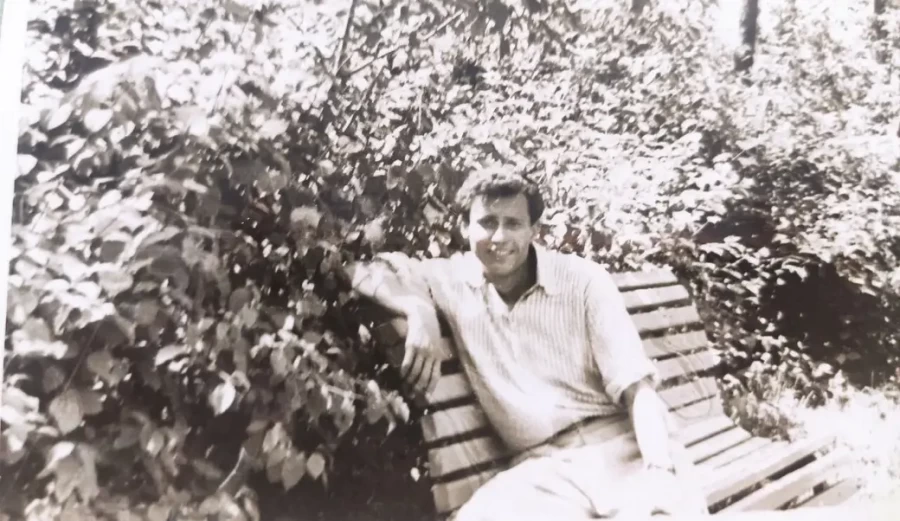 Артур Ревяко после окончания института. Борисов, 1959 год.