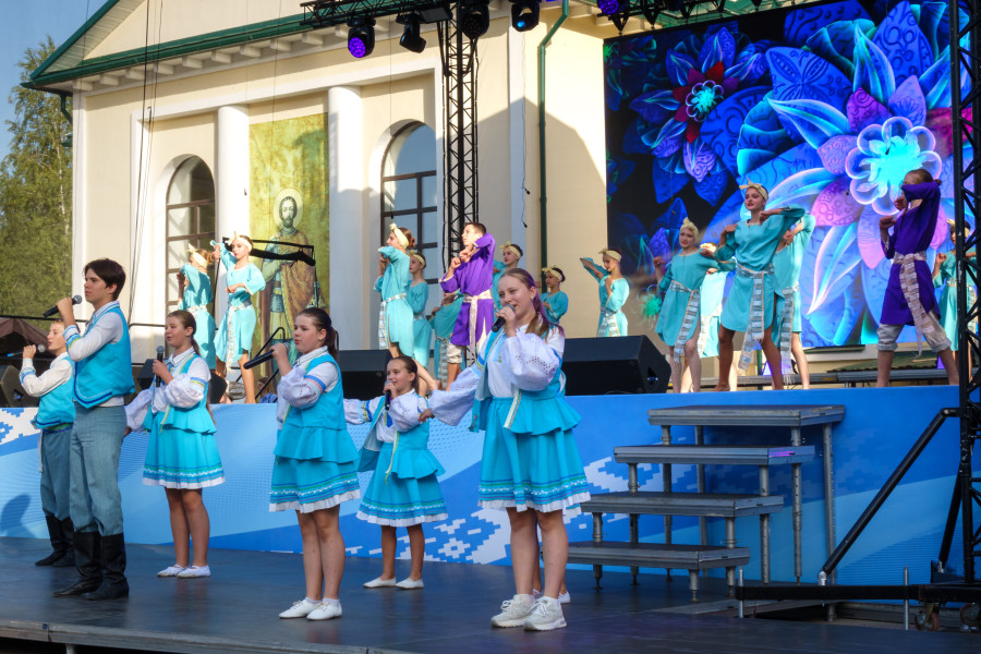 29.08.2025. Александро-Невский собор, ул. Теодора-Нарбута, 14. духовно-просветительский молодежный фестиваль «Добрыя людзi».