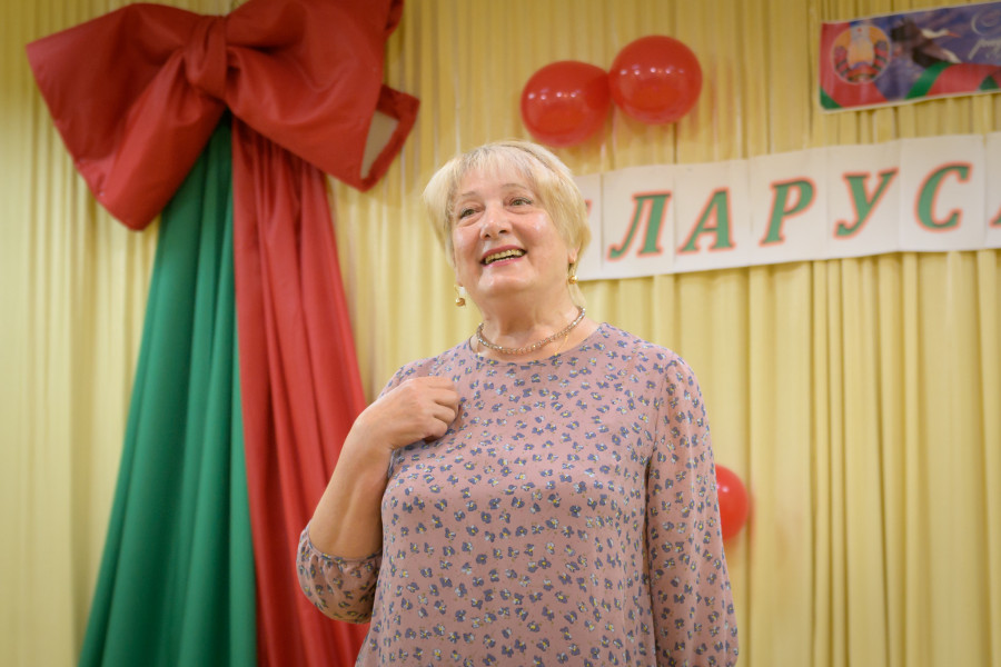 27.08.2025. Бобруйск. Межрайонный фестиваль творчества «Беларусачка-2025». Авторские стихи читает Раиса Багук.