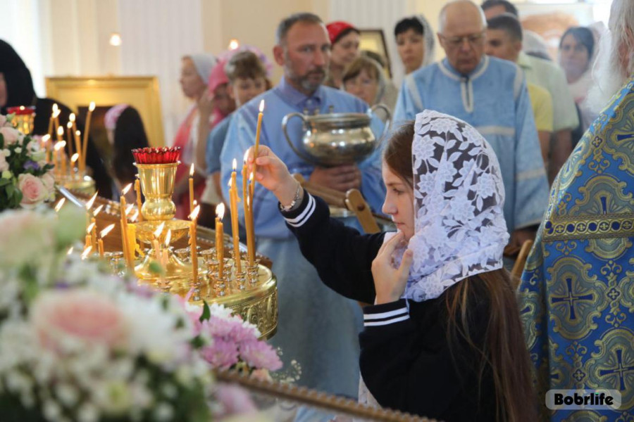 31 августа 2025 года. Торжественный молебен по случаю начала нового учебного года в соборе Святого Благоверного Князя Александра Невского. Фото: bobrlife.by.