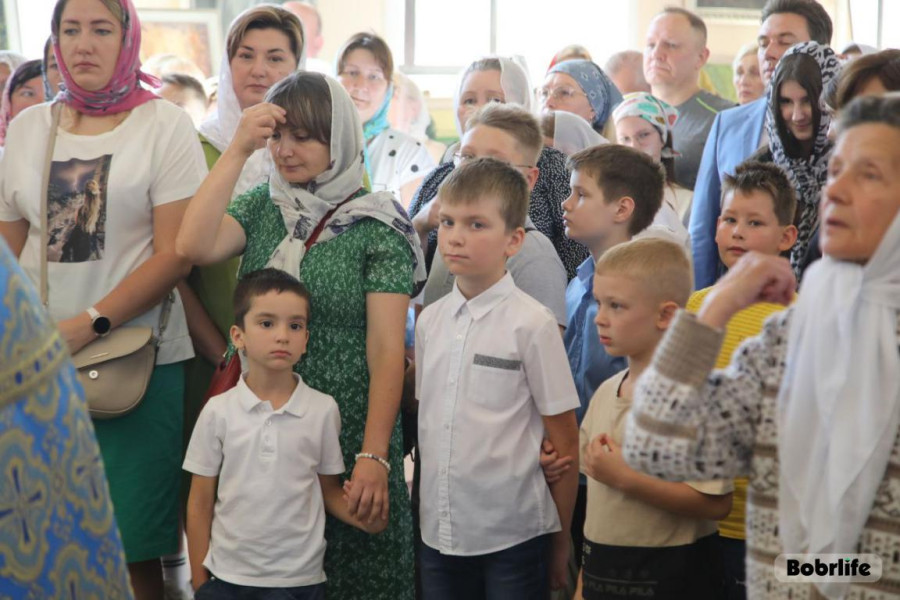 31 августа 2025 года. Торжественный молебен по случаю начала нового учебного года в соборе Святого Благоверного Князя Александра Невского. Фото: bobrlife.by.