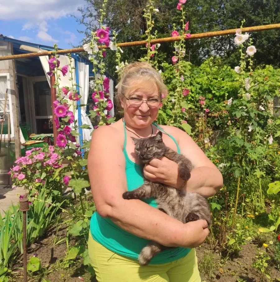 2.08. 2025. Бобруйск. Любовь Шушляникова и ее питомцы. Фото: Ирина Рябова.