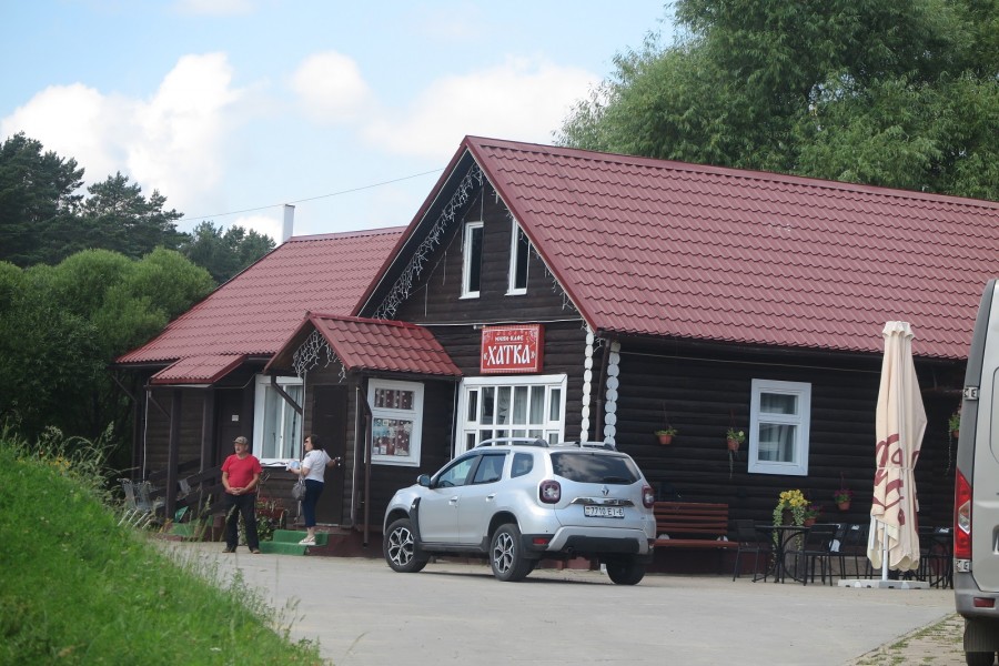 Июль 2025 г. Могилев, Печерский лесопарк. Чуть пройтись от пляжа - и кафе.