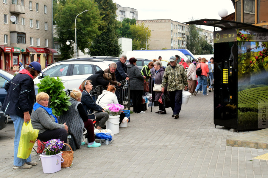 Бобруйск, 22 августа 2025 года. Рынок на Красноармейской.