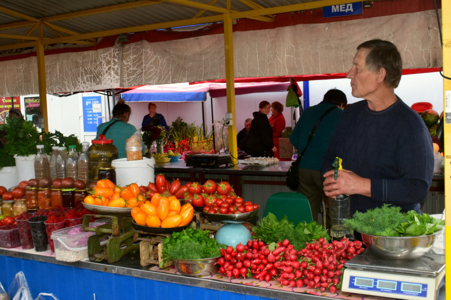 Бобруйск, 22 августа 2025 года. Рынок на Красноармейской.