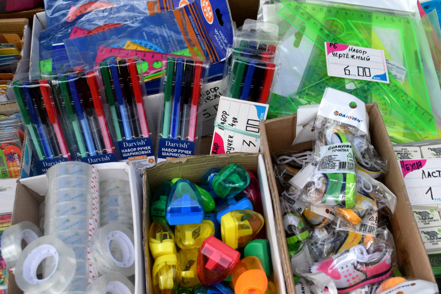 8 августа 2025 года. Школьный базар в Бобруйске на улице Социалистической возле рынка.