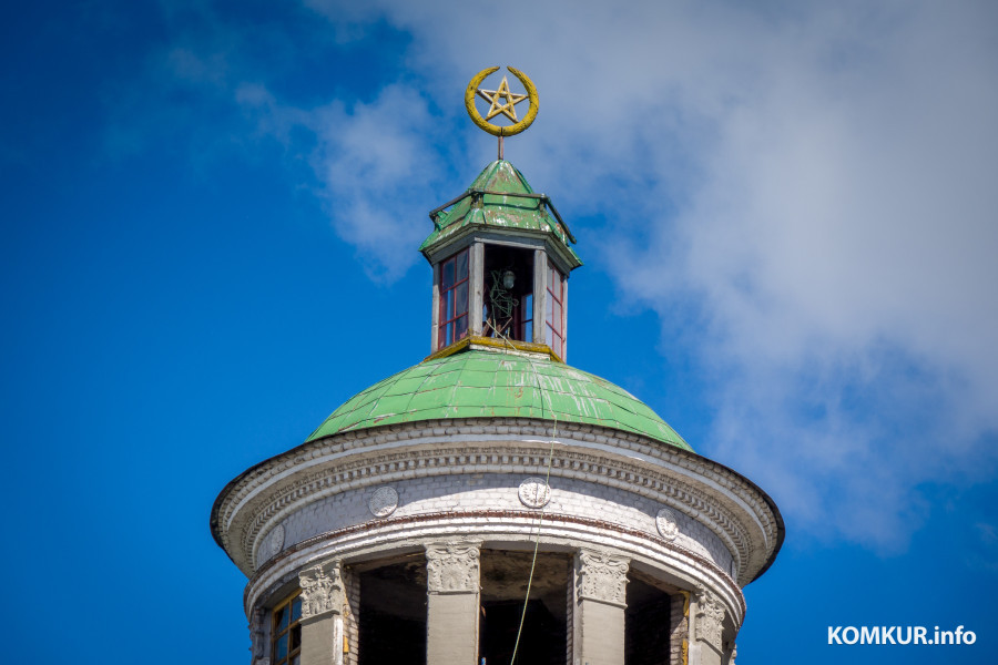 18.08.2025. Пролетарская улица. Начат ремонт барабана на здании гостиницы «Амакс-Бобруйск»