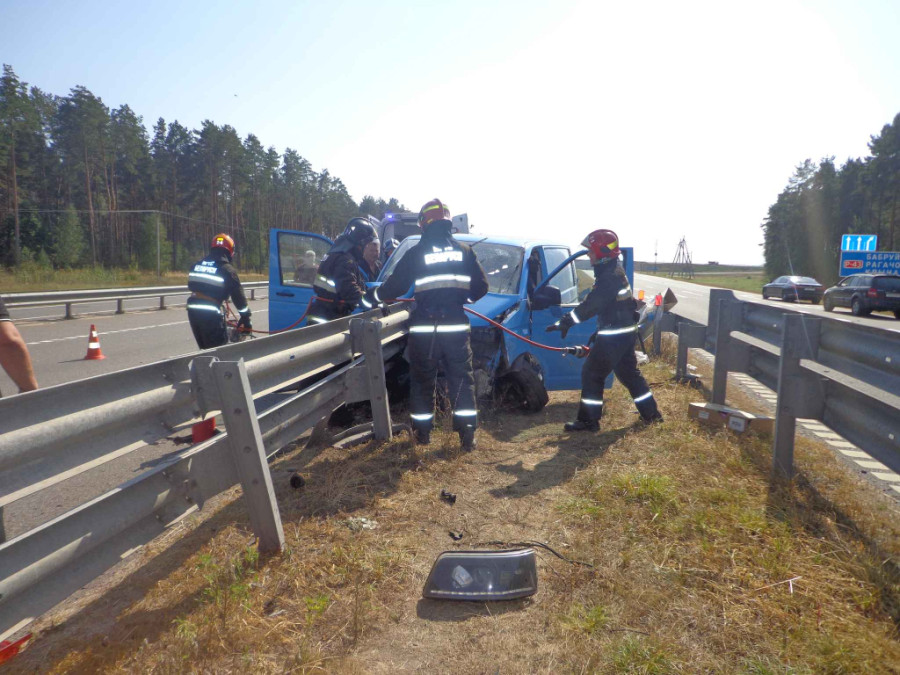 4 сентября 2025 года. Бобруйский район. ДТП возле деревни Бабино-1. Фото: МЧС.