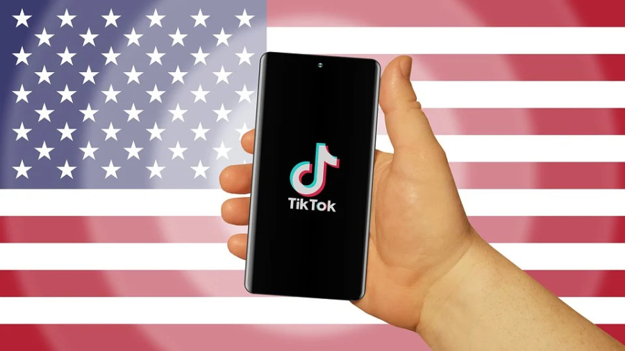Трамп подписал указ о сделке по TikTok. Соцсеть продолжит работу в США