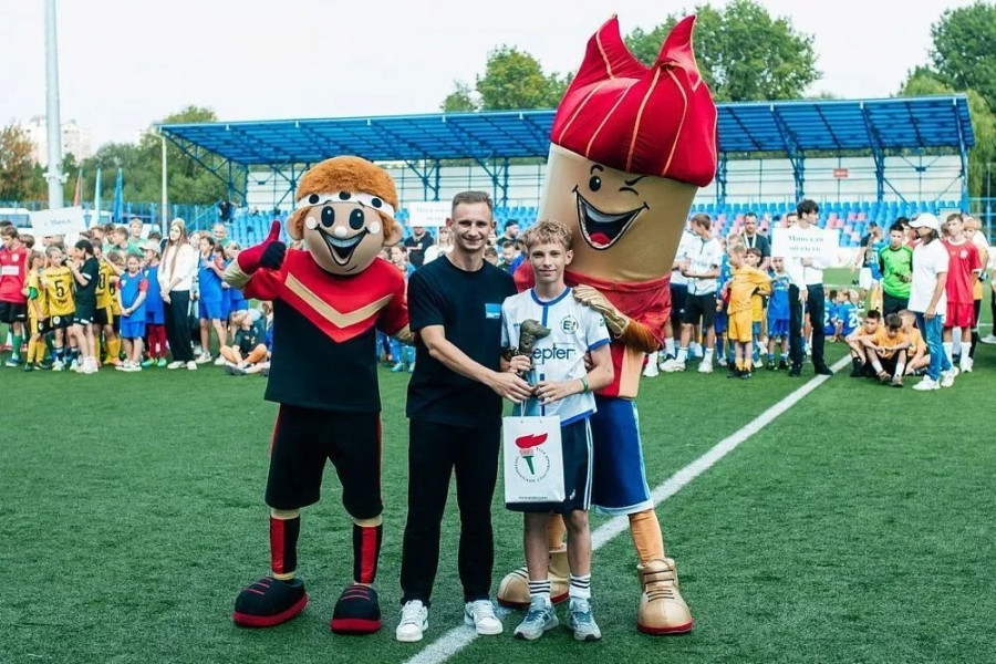 Лучший бомбардир «Кожаного мяча» в старшей группе Дмитрий Лопатнюк (Бобруйск)