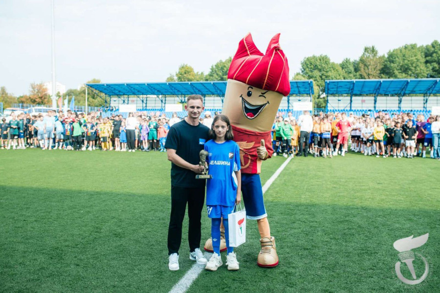 Лучшая полузащитница Ксения Шевцова, Бобруйск.