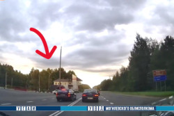 На въезде в Бобруйск Мercedes обгонял через «двойную сплошную» (видео)
