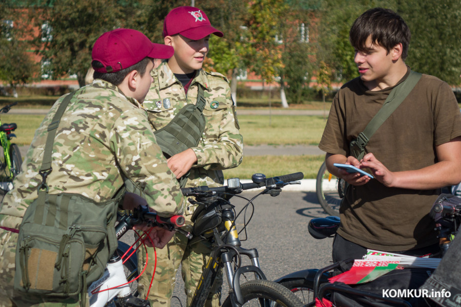 20.09.2025. Минская улица. Массовый велопробег, приуроченный ко Дню народного единства