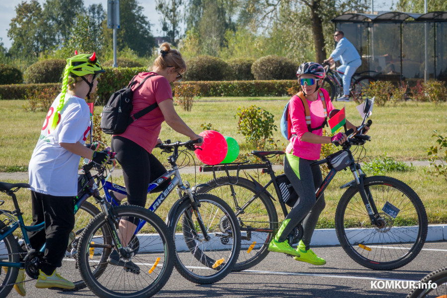 20.09.2025. Минская улица. Массовый велопробег, приуроченный ко Дню народного единства