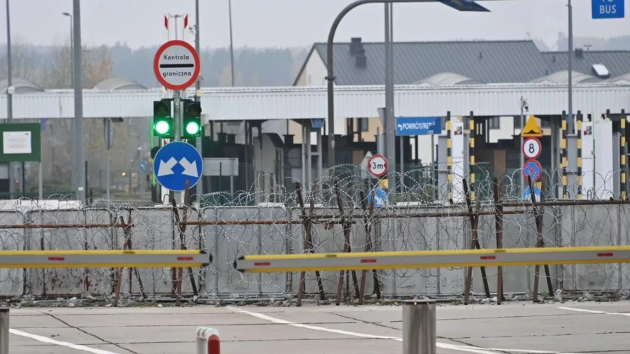 17 ноября Польша планирует открыть еще два пункта пропуска на границе с Беларусью 