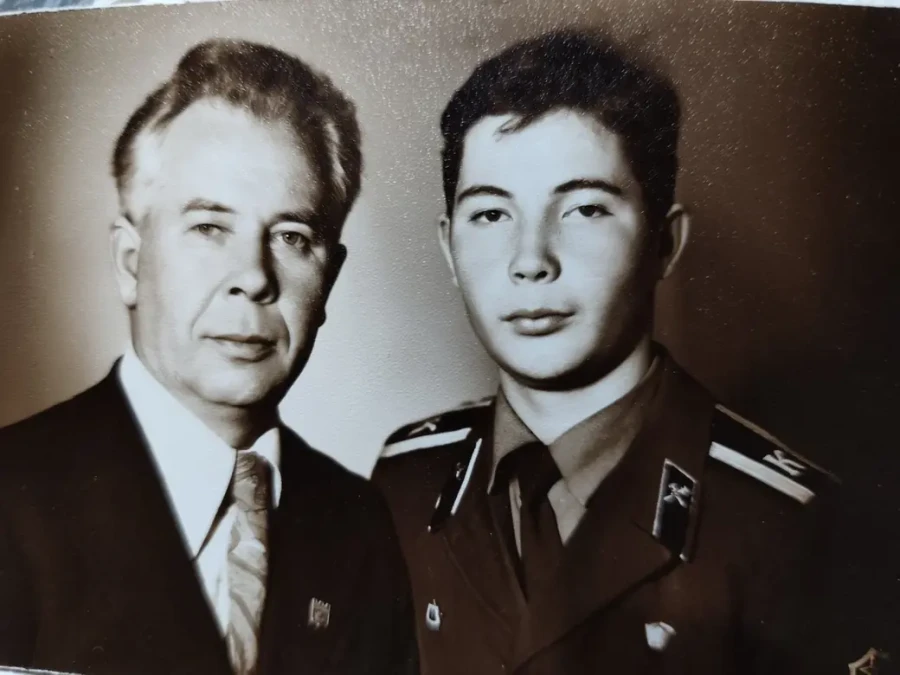 Николай с отцом.