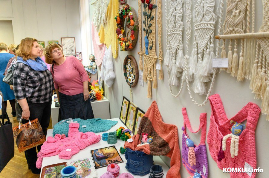 В Бобруйске проходит выставка творческих работ людей с инвалидностью