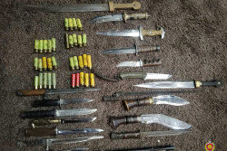 У жителя Могилевского района изъяли самодельное оружие по типу кинжала офицера SS, обрез, ножи США, Германии, СССР 