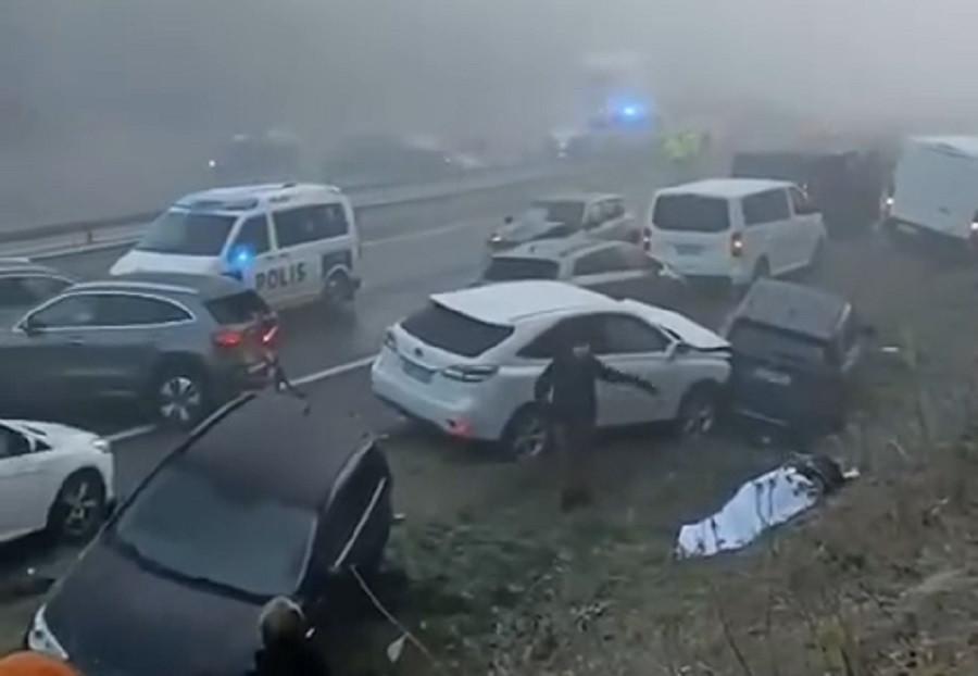 Yosh yigitlar va etuk ayollar ortasidagi jinsiy aloqa Katta kokrak va mushuk porno