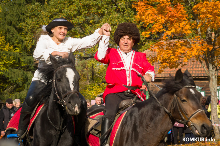11.10.2025. Поселок Глуша. Региональный фестиваль народного творчества и ремесел «Глушанскi хутарок»