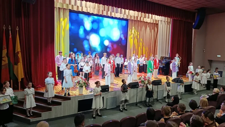 24.10.2025 г. На мероприятии в честь 65-летия Глусской детской школы искусств.