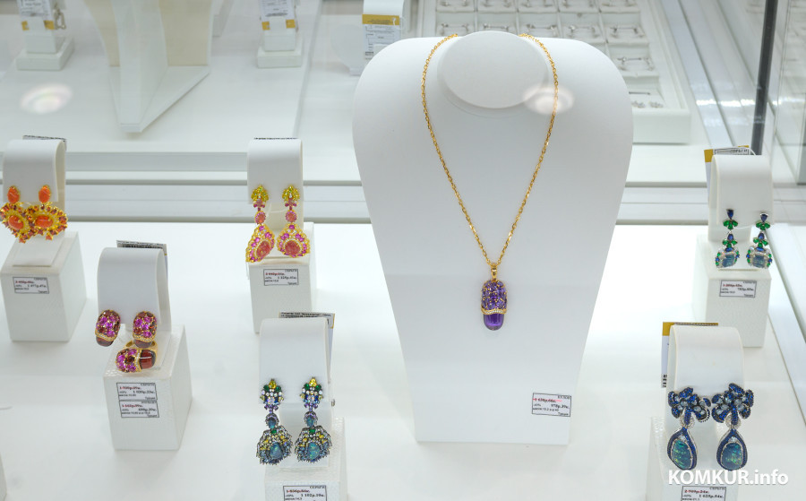 06.10.2025. Ул. М.Горького, 7. Открытие ювелирного магазина «Янтарь» ОАО «Белювелирторг»