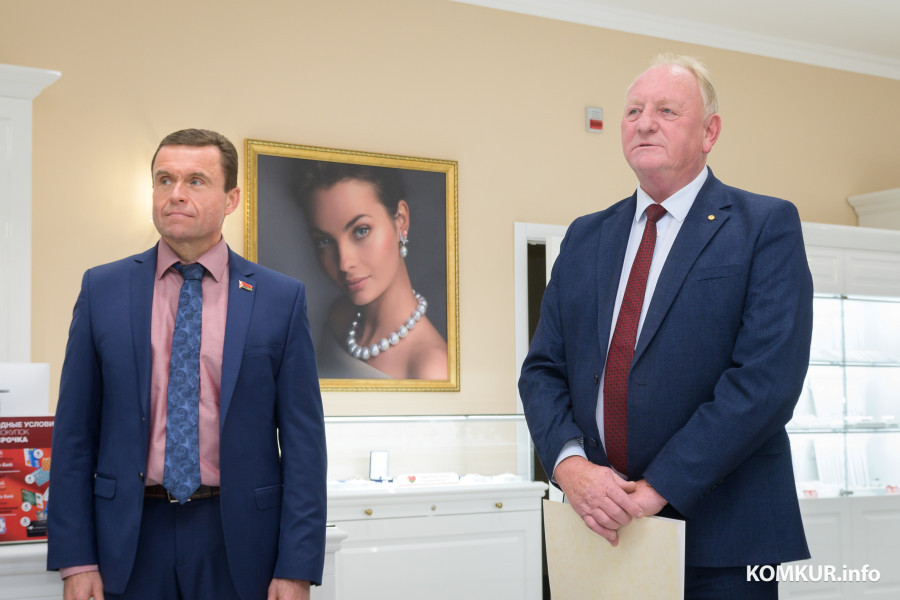 06.10.2025. Ул. М.Горького, 7. Открытие ювелирного магазина «Янтарь» ОАО «Белювелирторг»