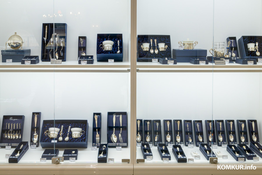 06.10.2025. Ул. М.Горького, 7. Открытие ювелирного магазина «Янтарь» ОАО «Белювелирторг»