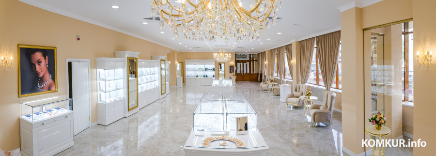 06.10.2025. Ул. М.Горького, 7. Открытие ювелирного магазина «Янтарь» ОАО «Белювелирторг»