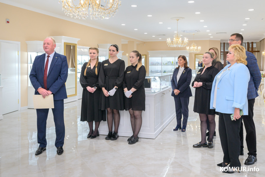 06.10.2025. Ул. М.Горького, 7. Открытие ювелирного магазина «Янтарь» ОАО «Белювелирторг»