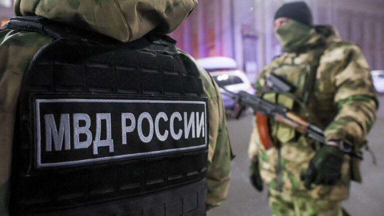 В Белгородской области сбежал обвиняемый в убийстве и изнасиловании военный