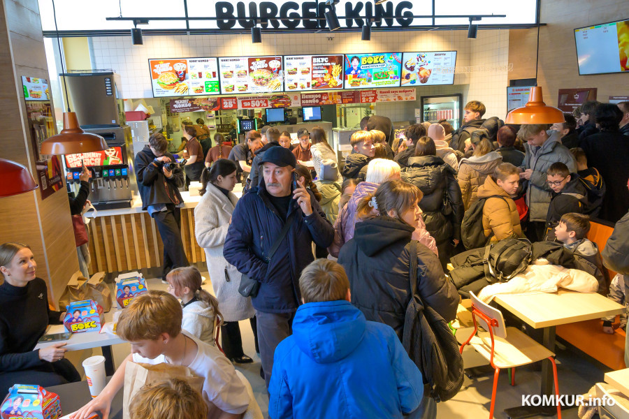 14.11.2025. Бобруйск, ТЦ «Корона», улица 50 лет ВЛКСМ. Открытие «Бургер кинг» и «Додо пицца».