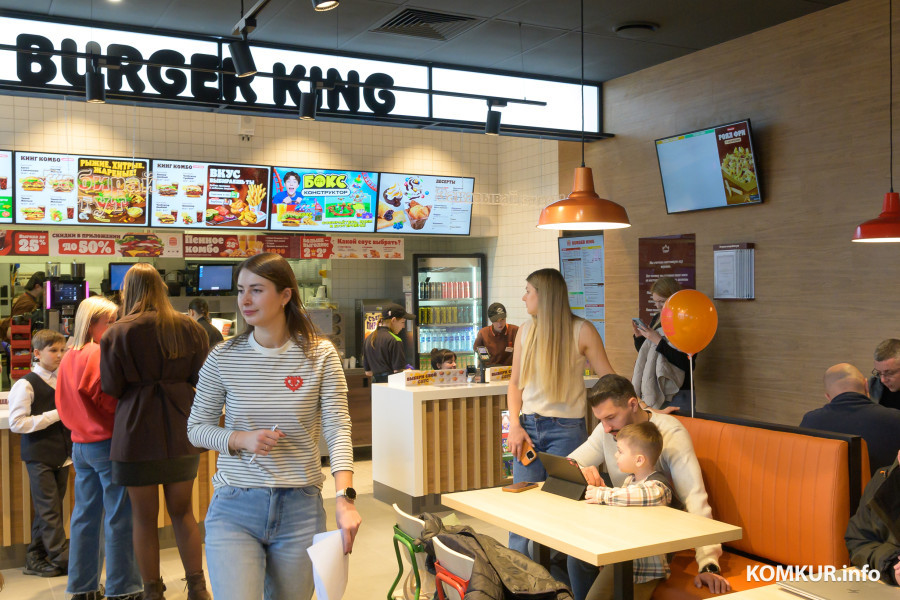 14.11.2025. Бобруйск, ТЦ «Корона», улица 50 лет ВЛКСМ. Открытие «Бургер кинг» и «Додо пицца».