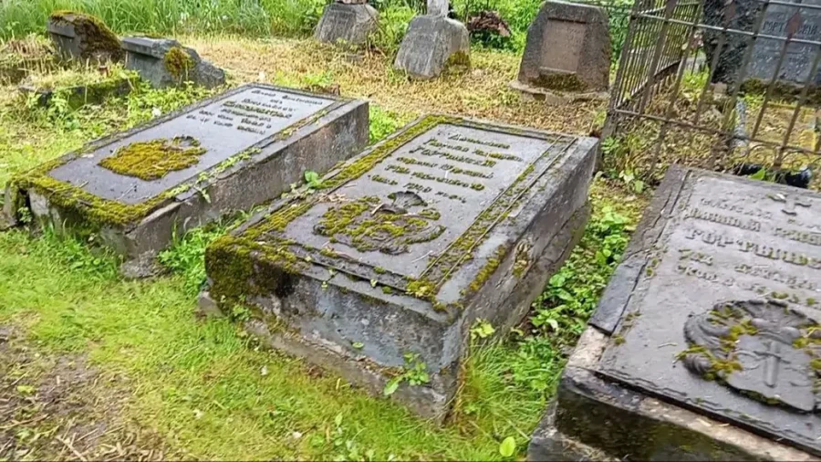 Могилев. Так выглядело захоронение рода Гортынских до реставрации.