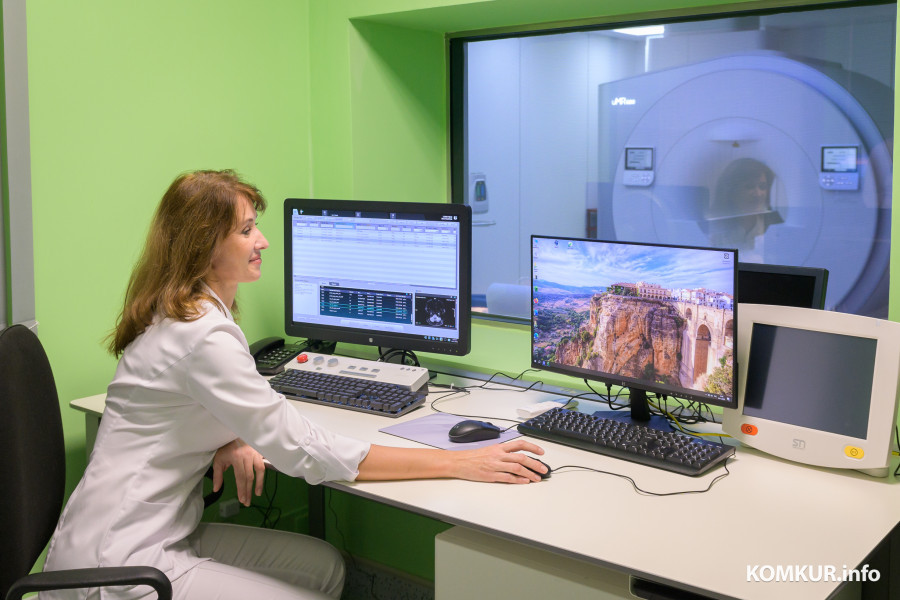 В Бобруйской центральной больнице заработал кабинет МРТ с технологией искусственного интеллекта (видео)