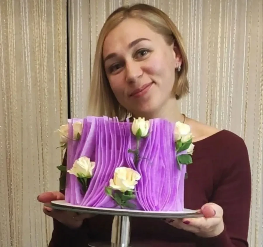 Бобруйск. Татьяна Костян со своими изделиями.